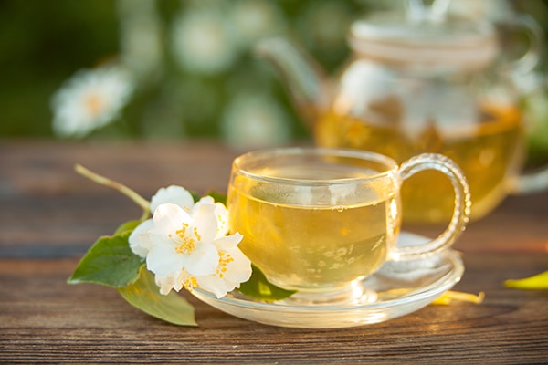 cup of jasmine tea; health benefits of floral tea